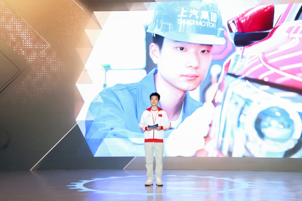 立体化的服 立体化的服