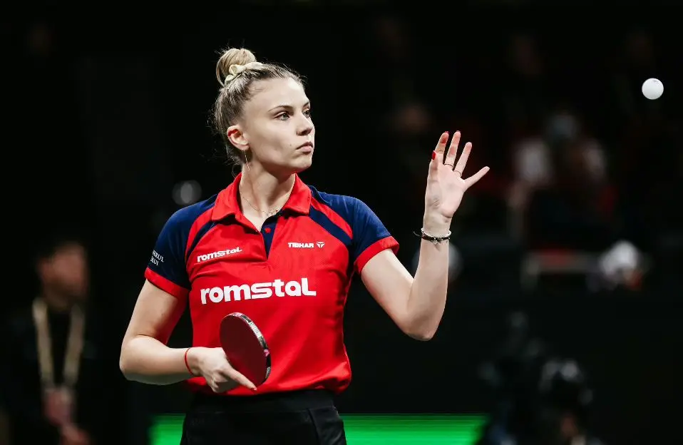 国乒, 岁小将发挥, 第一局纵歌 国乒, 岁小将发挥, 第一局纵歌